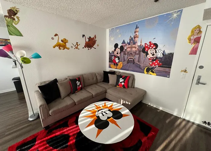 Mario, Disney & Not Themed Loft Universal Studios 10Min Loft